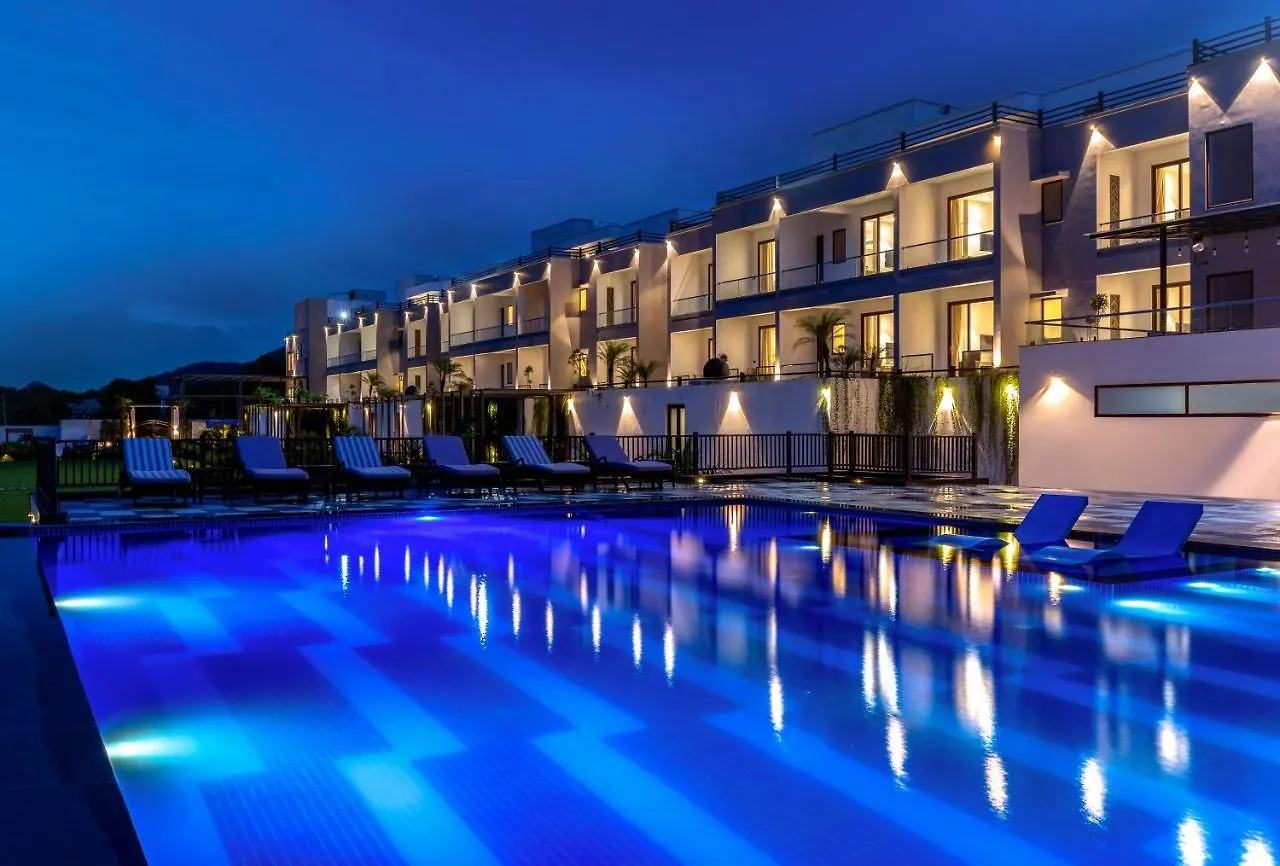 Hotel 'Zana' Lakeview Resort - Most Scenic Lakeside Resort Udaipur
